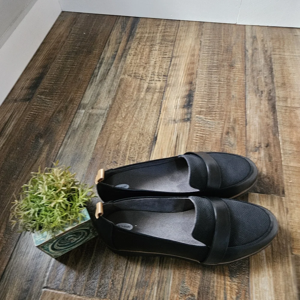 NWOT Dr. Scholl's Webster Women's Black Slip-On Comfortable‎ Loafers. Size 11W